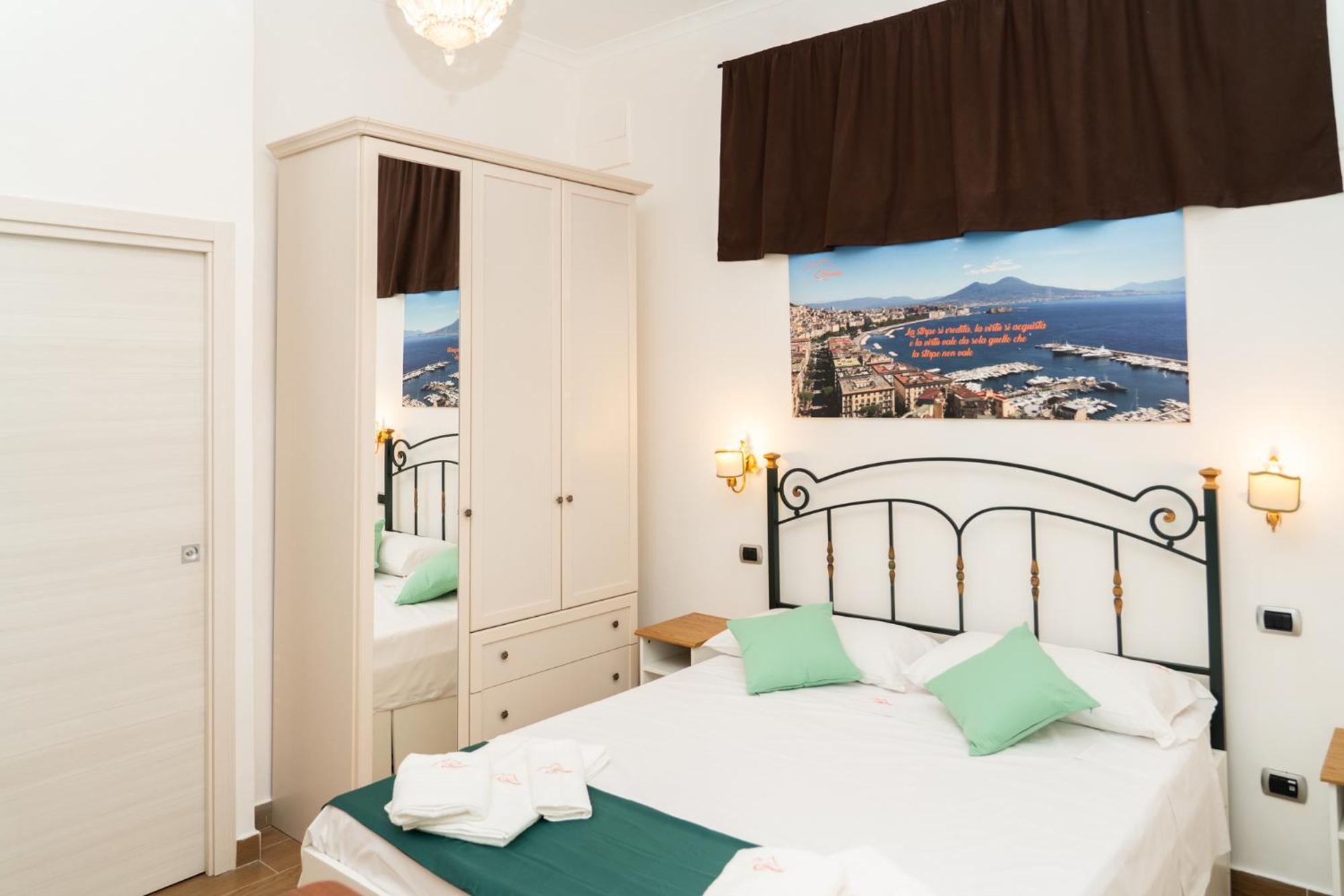 Suite Cervantes Napoli Esterno foto