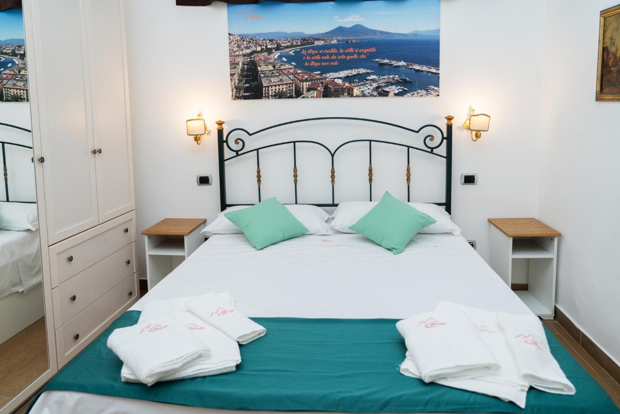 Suite Cervantes Napoli Esterno foto
