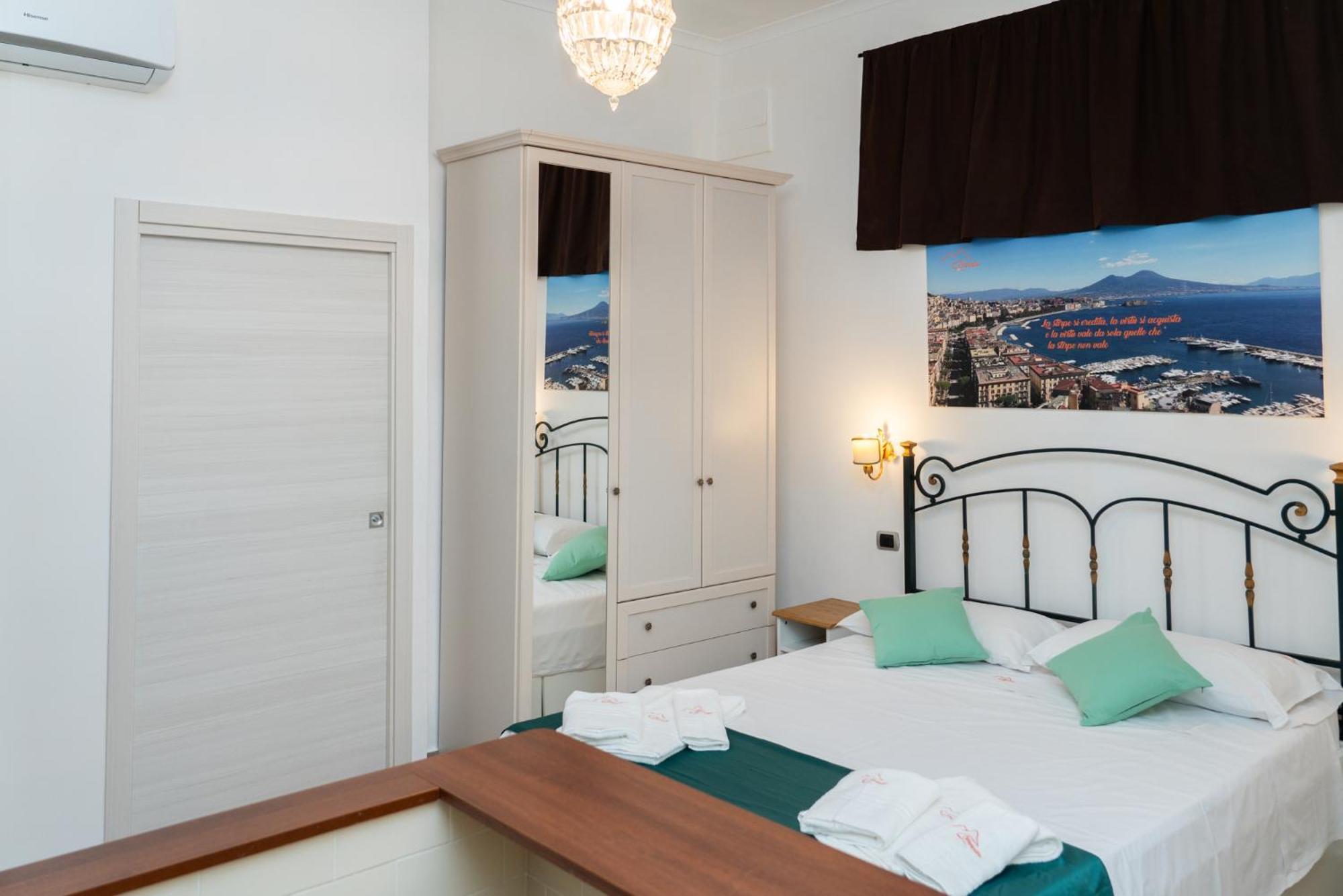 Suite Cervantes Napoli Esterno foto