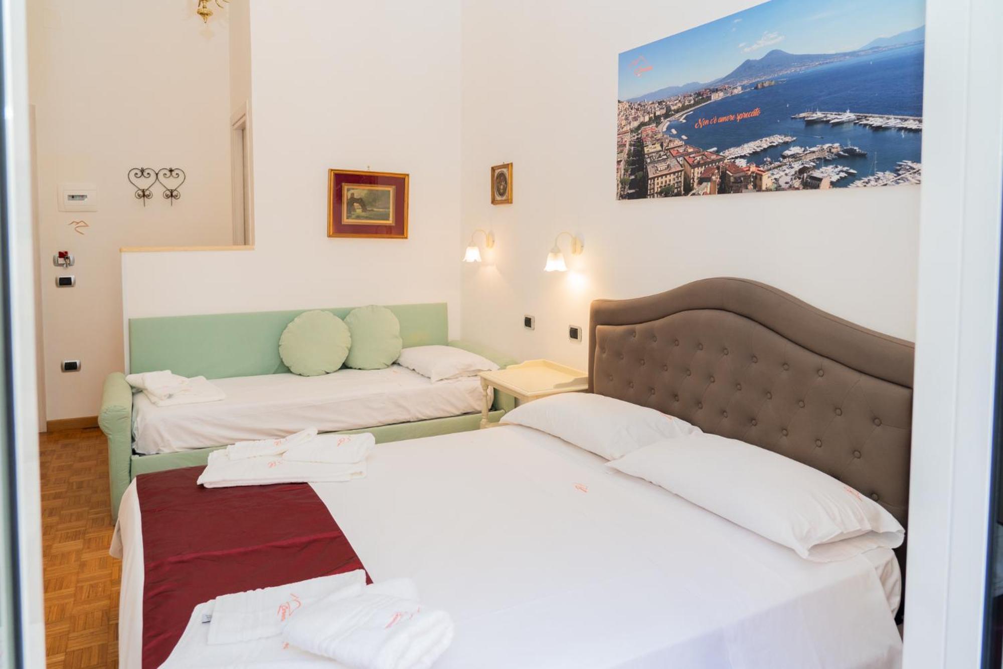 Suite Cervantes Napoli Esterno foto