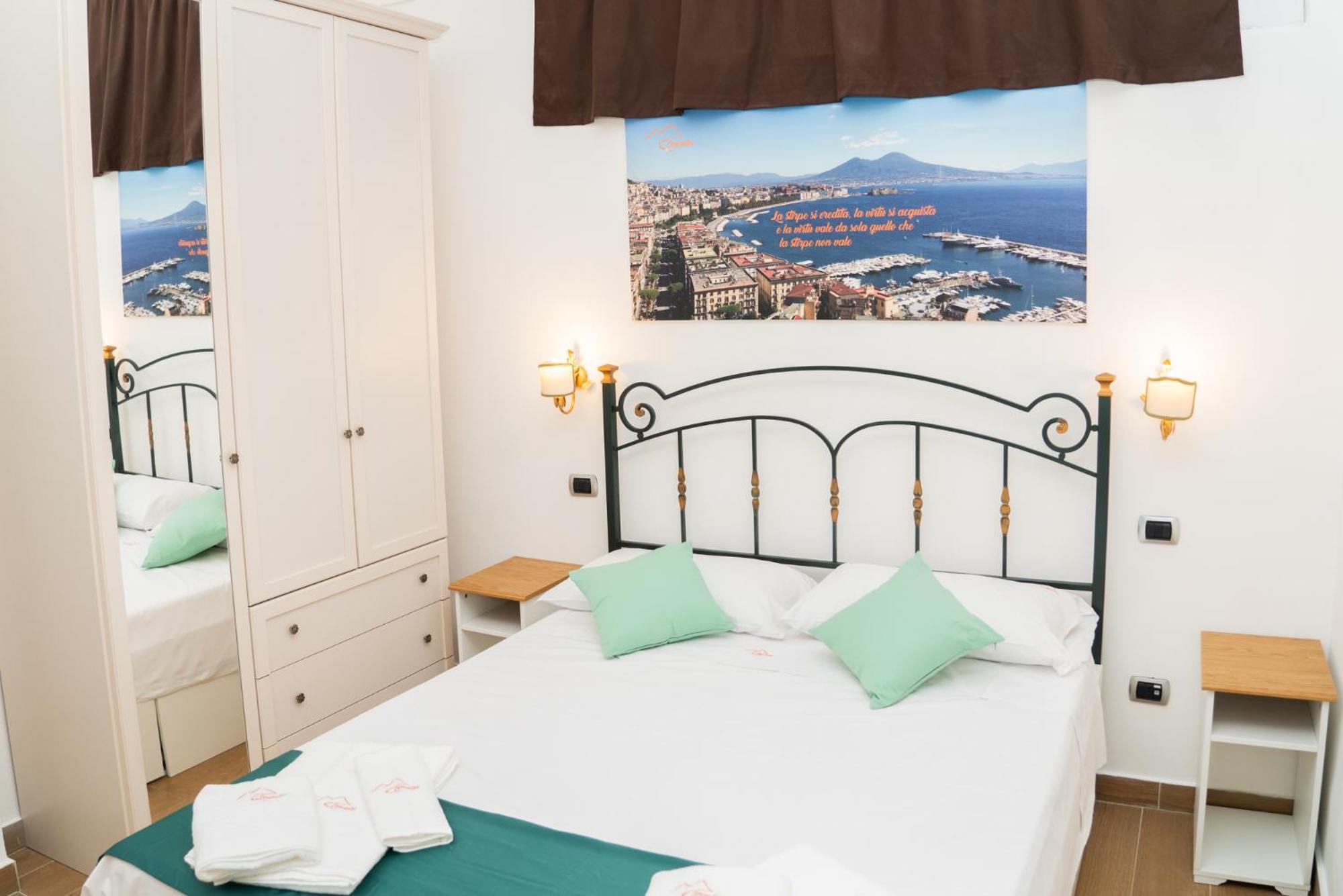 Suite Cervantes Napoli Esterno foto